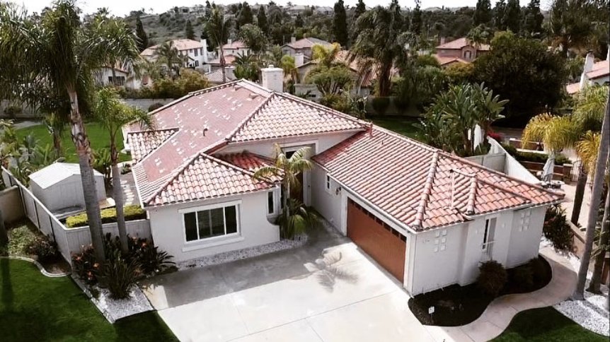 Slide of Zenith Roofing Services