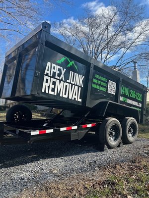 Junk Removal - Let us take care of that junk you've been staring at. Let us haul away your construction/demo
debris. Let us deliver those oversized items you can't bring home or to the job site.