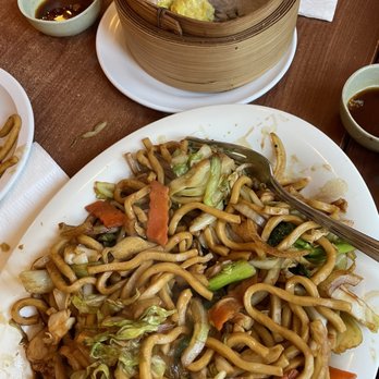 Noodle Factory - Shanghai Noodles, steamed shrimp dumplings - Chinese Near Me - Montreal, Quebec Noodle Factory - Shanghai Noodles, steamed shrimp dumplings - Chinese Near Me - Montreal, Quebec