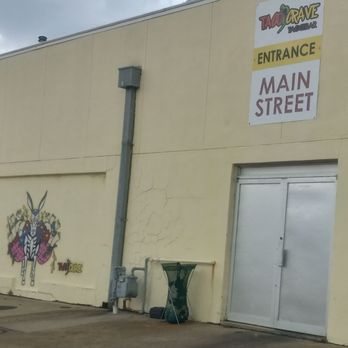Taco Crave - Murals behind Taco Crave - Tacos Near Me - Bryan, Texas