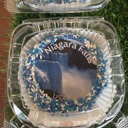 Di Camillo Bakery - Cute iced sugar cookie
