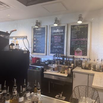 Henrietta's Market - Interior - Coffee & Tea Near Me - San Antonio, Texas