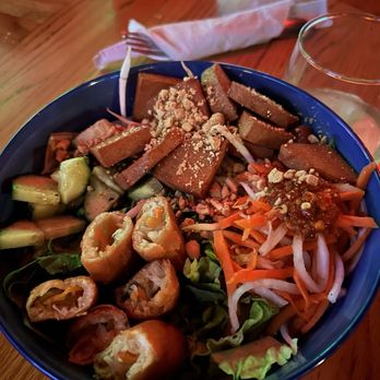 Cosmo's Bar & Lounge - Vegetarian Vermicelli Noodles - Pizza Near Me - Dallas, Texas