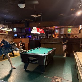Gene's Haufbrau - Pubs Near Me - Charleston, South Carolina