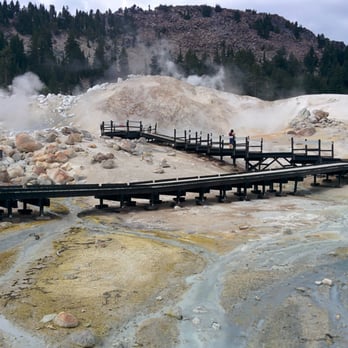 Bumpass Hell Trail - Stay on the boardwalks! - Hiking Near Me