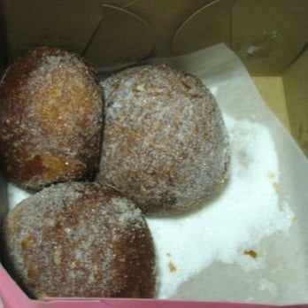 Leonard's Bakery - There were 6.. sugared malasadas - Bakeries Near Me - Honolulu, Hawaii Leonard's Bakery - There were 6.. sugared malasadas - Bakeries Near Me - Honolulu, Hawaii