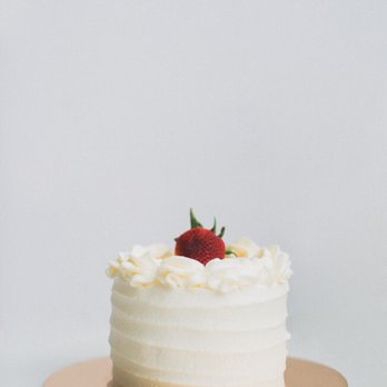 Upper Crust Bakery - Fresh Strawberries & Real Whipped Cream Smash Cake - Bakeries Near Me - Chico, California Upper Crust Bakery - Fresh Strawberries & Real Whipped Cream Smash Cake - Bakeries Near Me - Chico, California