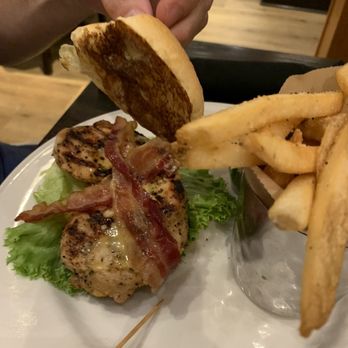 Hard Rock Cafe - Grilled Chicken Sandwich - Burgers Near Me - Key West, Florida