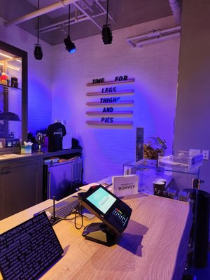 Moxy Boston Downtown by null
