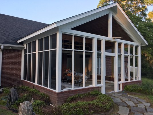 Nga Roofing & Construction