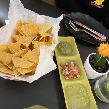 Quinoa Peruvian & Mexican Restaurant - Chips and salsa - Mexican Near Me - Doylestown, Pennsylvania Quinoa Peruvian & Mexican Restaurant - Chips and salsa - Mexican Near Me - Doylestown, Pennsylvania