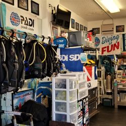 Tiny Bubbles Scuba - Inside TBS dive shop