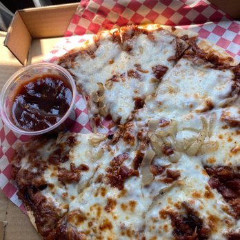 Daiquiri Run on 61 - Pulled pork BBQ Flatbread... it's so good yummy - American Near Me - Metairie, Louisiana