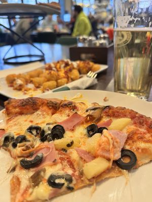 Green Lantern Pizza by null