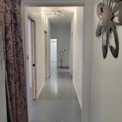 Bare Affair Waxing Bar - Hallway