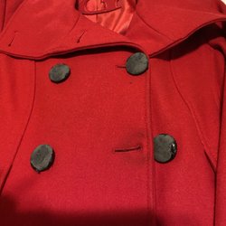 Va 1.50 Cleaners - Melted button material transferred onto the wool