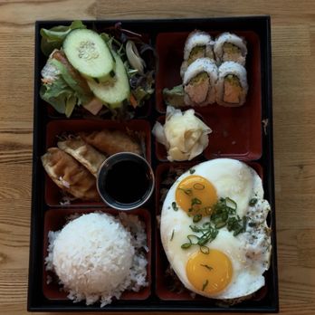 Roll Call - Koreatown - Sukiyaki Beef Bento Box - Sushi Bars Near Me - Los Angeles, California Roll Call - Koreatown - Sukiyaki Beef Bento Box - Sushi Bars Near Me - Los Angeles, California