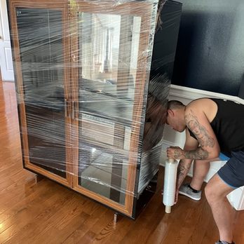 Hernandez Moving 919 - First layer - Movers Near Me Hernandez Moving 919 - First layer - Movers Near Me