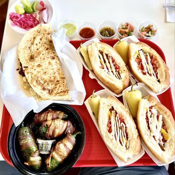 El Güero Canelo Restaurant - Sonoran Hotdogs, Caramelo Chico Mixto,Torimacho - Mexican Near Me - Tucson, Arizona
