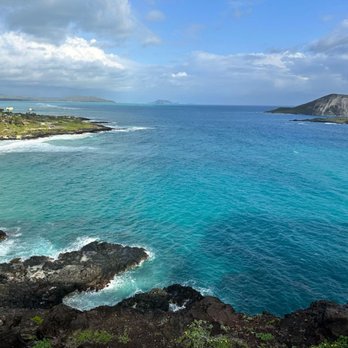 Shaka Tours - One of the many beautiful stops - Tours Near Me - Honolulu, Hawaii