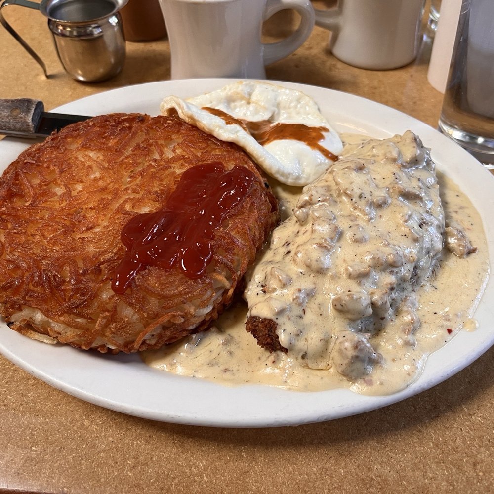 Gravy - Country Fried Chicken and hash browns - American Near Me - Portland, Oregon