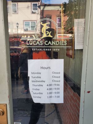 Lucas Candies by null