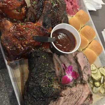 Craft by Smoke & Fire - Pasadena - 4-6 person combo - Barbeque Near Me - Pasadena, California Craft by Smoke & Fire - Pasadena - 4-6 person combo - Barbeque Near Me - Pasadena, California