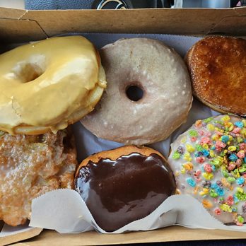 Donut Nook - Apple fritter, Boston cream, fruity pebbles, creme brulee and more. - Donuts Near Me - Vancouver, Washington