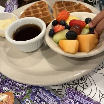 Bill's Cafe - Kids waffle with no powdered sugar - Breakfast & Brunch Near Me - Fremont, California