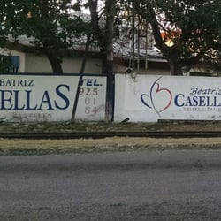 Beatriz Casellas - Publicidad de Beatriz Casellas en el semáforo de la Av. Miguel Hidalgo x 38a