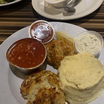 Gallo's Seafood - Crab cakes with mashed potatoes and stewed tomatoes - Seafood Near Me - Philadelphia, Pennsylvania Gallo's Seafood - Crab cakes with mashed potatoes and stewed tomatoes - Seafood Near Me - Philadelphia, Pennsylvania