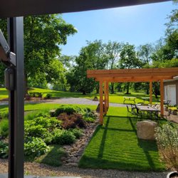 Salvage Winery - Picture of some of the beautiful grounds and landscape.