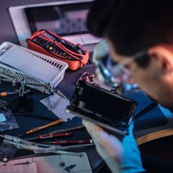 The FIX - Apache Mall - We provide premium and durable iPhone screen repair services, for very affordable prices. Feel free to contact us and get a quote today.