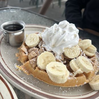 Eat'n Park Restaurant - Cinnamon french toast waffle - American Near Me - Burbank, California Eat'n Park Restaurant - Cinnamon french toast waffle - American Near Me - Burbank, California