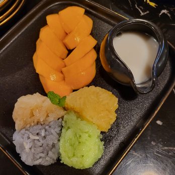 Four Region Thai Cuisine - Mango sticky rice - Thai Near Me - Spring, Texas Four Region Thai Cuisine - Mango sticky rice - Thai Near Me - Spring, Texas