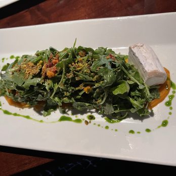 Different Pointe of View - Arugula salad with donut peaches and Brie - New American Near Me - Phoenix, Arizona Different Pointe of View - Arugula salad with donut peaches and Brie - New American Near Me - Phoenix, Arizona