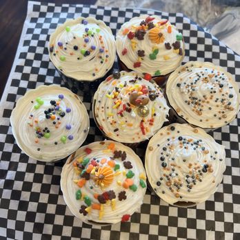 Red Brick Deli 2 - Holiday desserts - Delis Near Me - Murphy, North Carolina Red Brick Deli 2 - Holiday desserts - Delis Near Me - Murphy, North Carolina