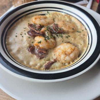 Cafe Le Rue - Shrimp and grits - Cajun/Creole Near Me - Columbus, Georgia Cafe Le Rue - Shrimp and grits - Cajun/Creole Near Me - Columbus, Georgia