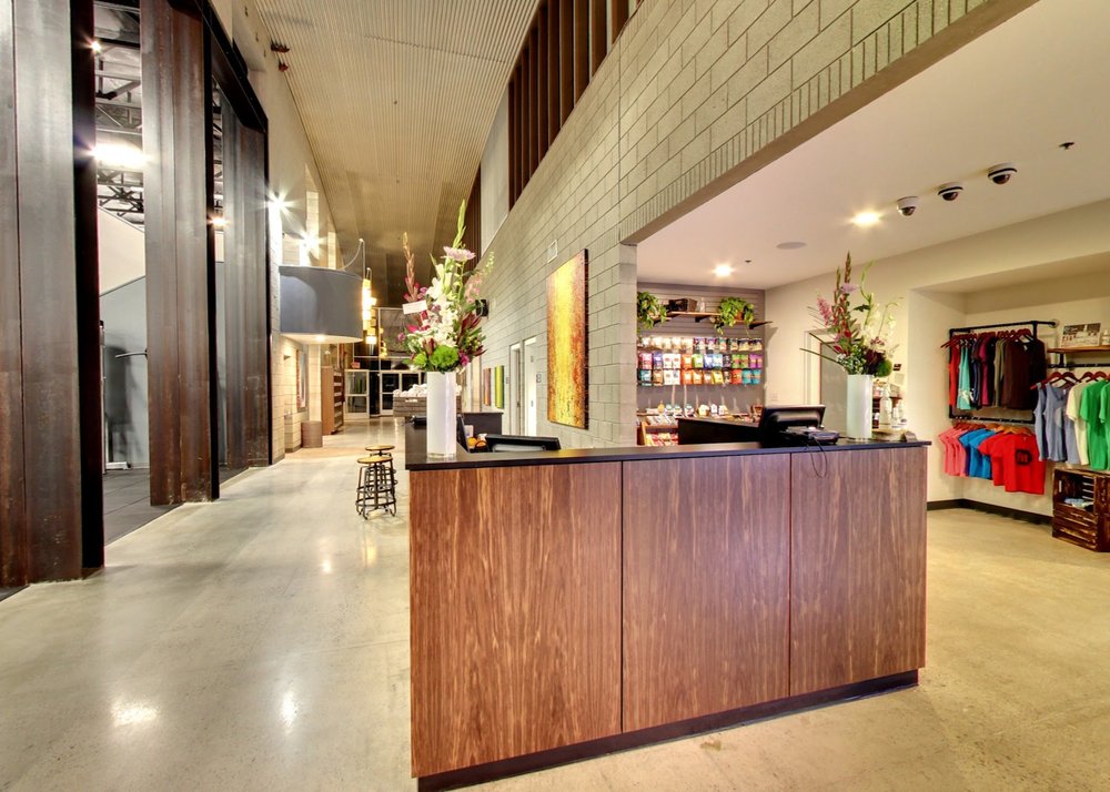 FIT ATHLETIC CLUB 129 Photos & 207 Reviews 12171 World Trade Dr