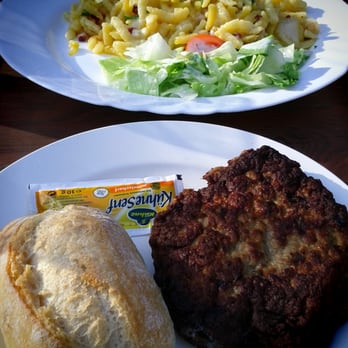 Kulturbiergarten Jungfernheide - Spätzle und hausgemachte Boulette. - Beer Garden Near Me - Berlin, BE Kulturbiergarten Jungfernheide - Spätzle und hausgemachte Boulette. - Beer Garden Near Me - Berlin, BE