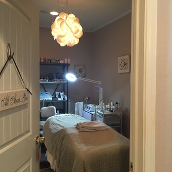 It's All About You, Skincare by Jaydee - Jaydee's treatment room. - Skin Care Near Me - Bend, Oregon It's All About You, Skincare by Jaydee - Jaydee's treatment room. - Skin Care Near Me - Bend, Oregon