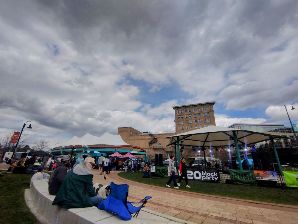 Social spots from Caras Park