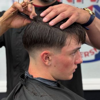 A Nivel Rd Barbershop - Men's Hair Salons Near Me - Park Row, Texas A Nivel Rd Barbershop - Men's Hair Salons Near Me - Park Row, Texas