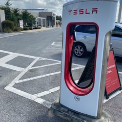Tesla Supercharger - Turkey Lake