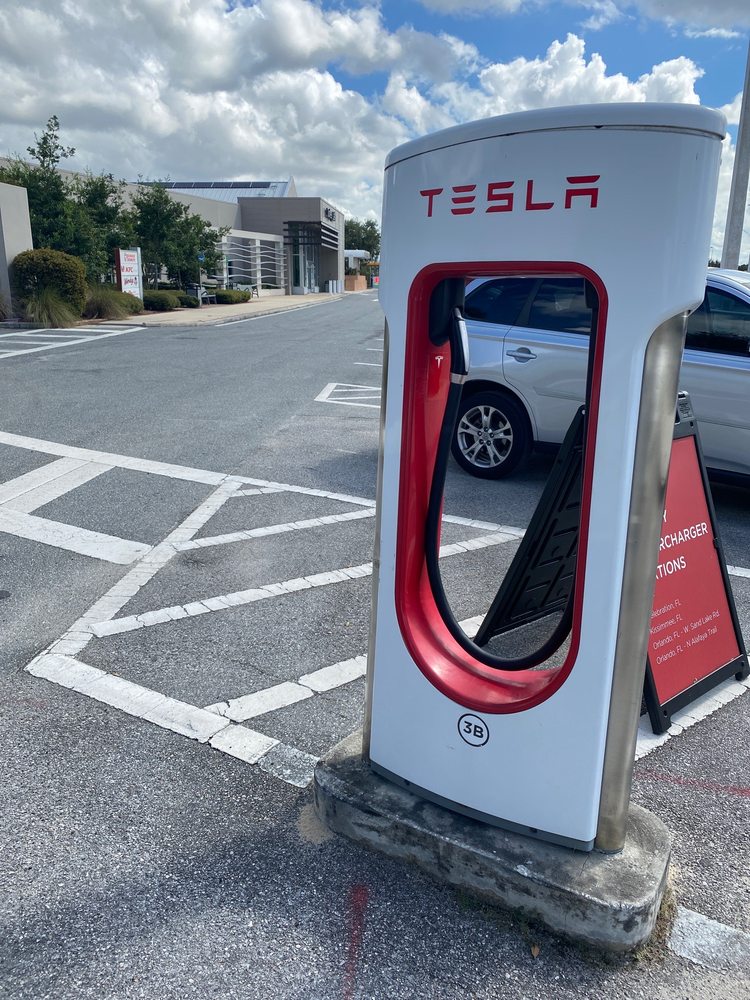 TESLA SUPERCHARGER TURKEY LAKE Updated June 2024 263 Florida's Turnpike, Orlando, Florida