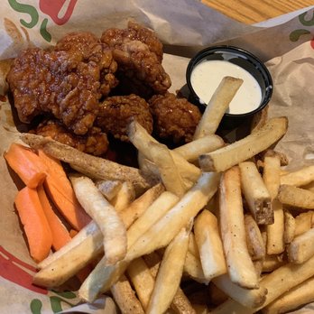 Chili's - Boneless Wings Honey-Chipotle - American Near Me - Charlotte, North Carolina