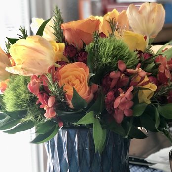 No.9 - a vase of flowers on a table - Florists Near Me - San Antonio, Texas No.9 - a vase of flowers on a table - Florists Near Me - San Antonio, Texas