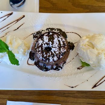 Verde on Smith - Chocolate Fudge Cake with vanilla ice cream - Italian Near Me - Brooklyn, New York Verde on Smith - Chocolate Fudge Cake with vanilla ice cream - Italian Near Me - Brooklyn, New York