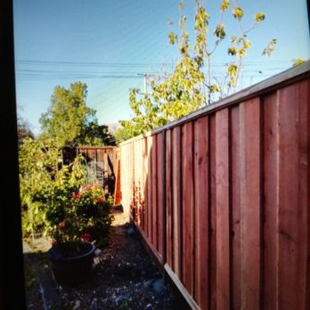 Lopez Gardening Services - a view of a fence - Landscaping Near Me Lopez Gardening Services - a view of a fence - Landscaping Near Me