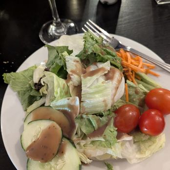 Marblehead Chowder House - Garden salad with balsamic dressing - Seafood Near Me - Westampton, New Jersey